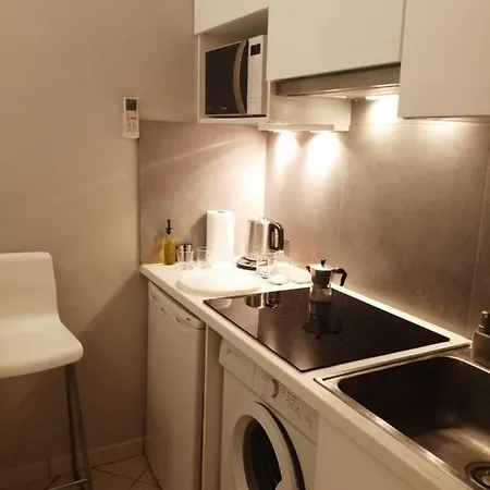ホームステイ Private Room In The Centre Of Nice ニース