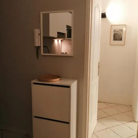 Private Room In The Centre Of Nice ホームステイ *