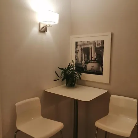 ホームステイ Private Room In The Centre Of Nice