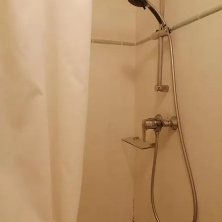 Private Room In The Centre Of Nice ホームステイ ニース
